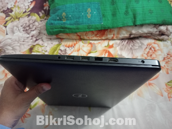 Dell laptop Inspiron 15 3000